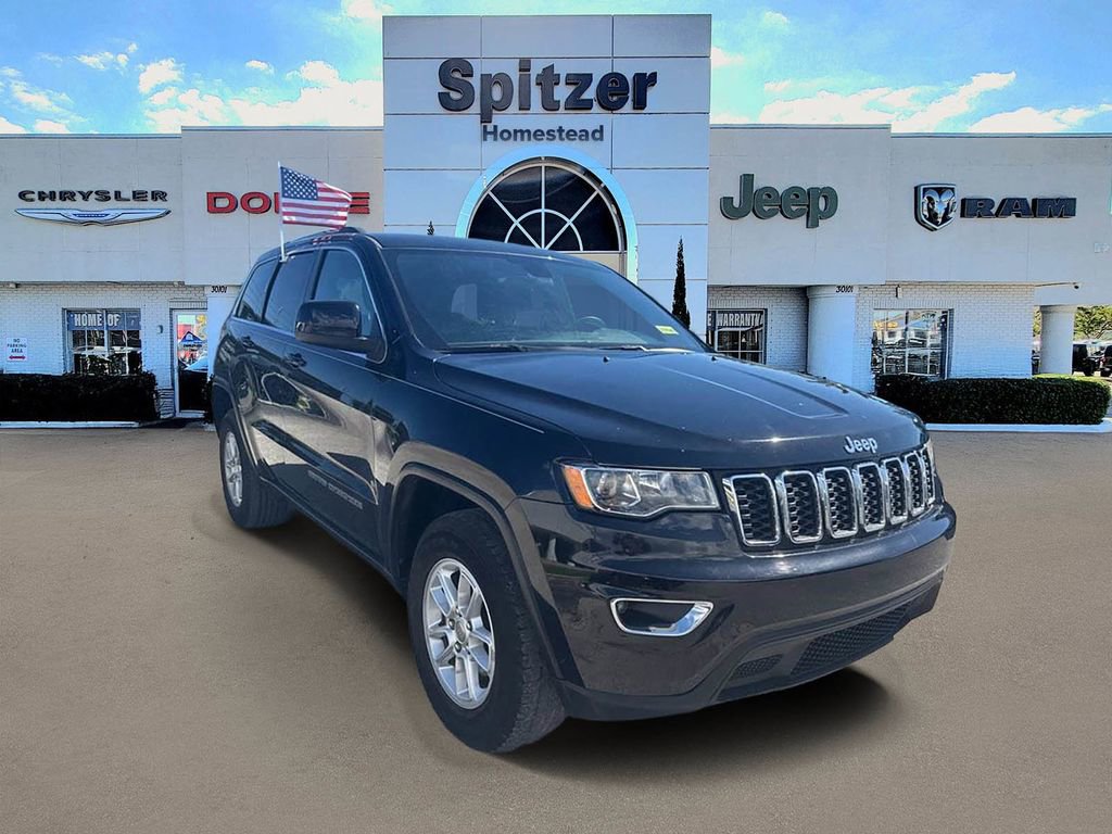 Used 2019 Jeep Grand Cherokee Laredo image 4
