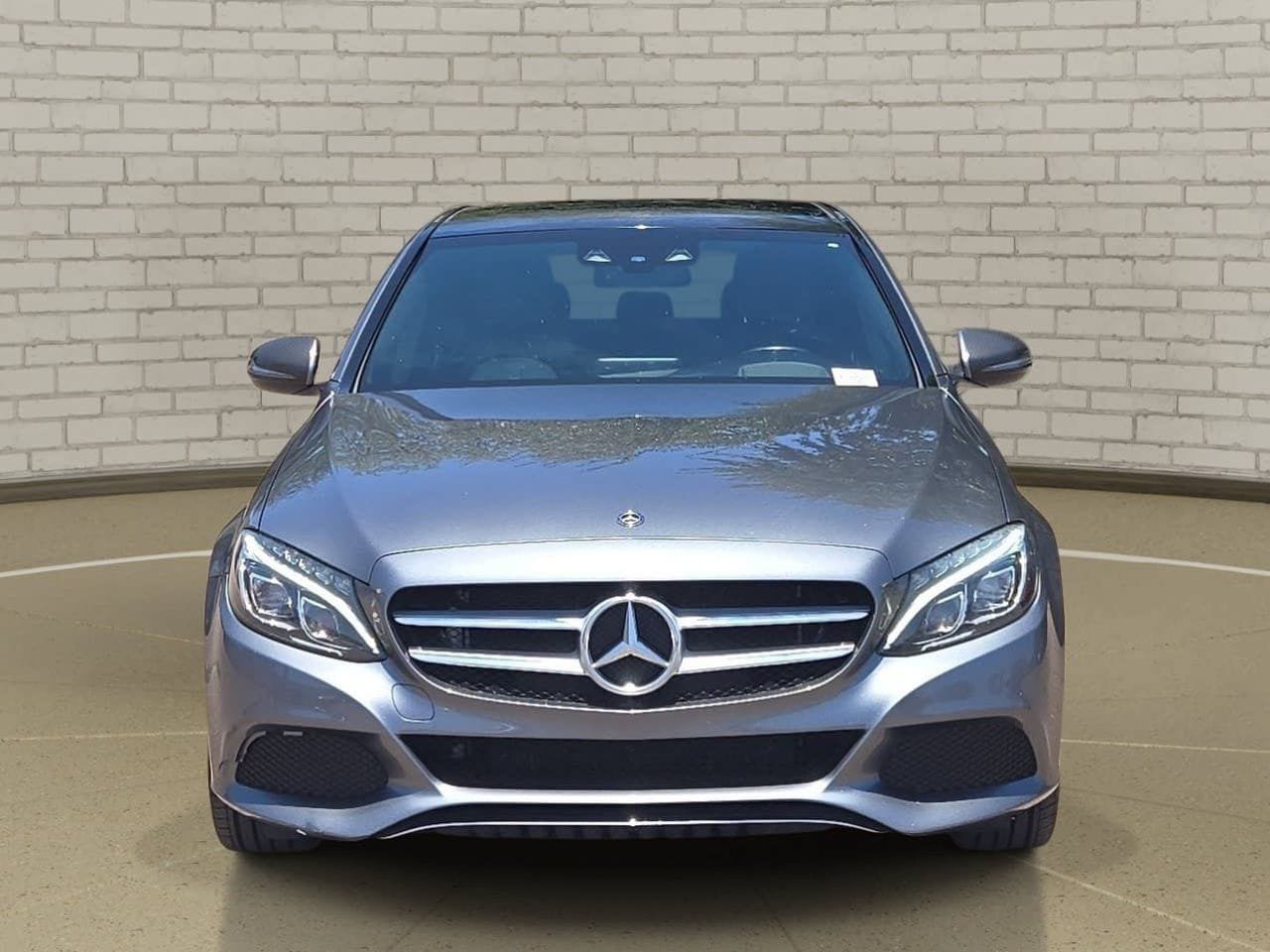 Used 2018 Mercedes-Benz C 300 Sedan image 2