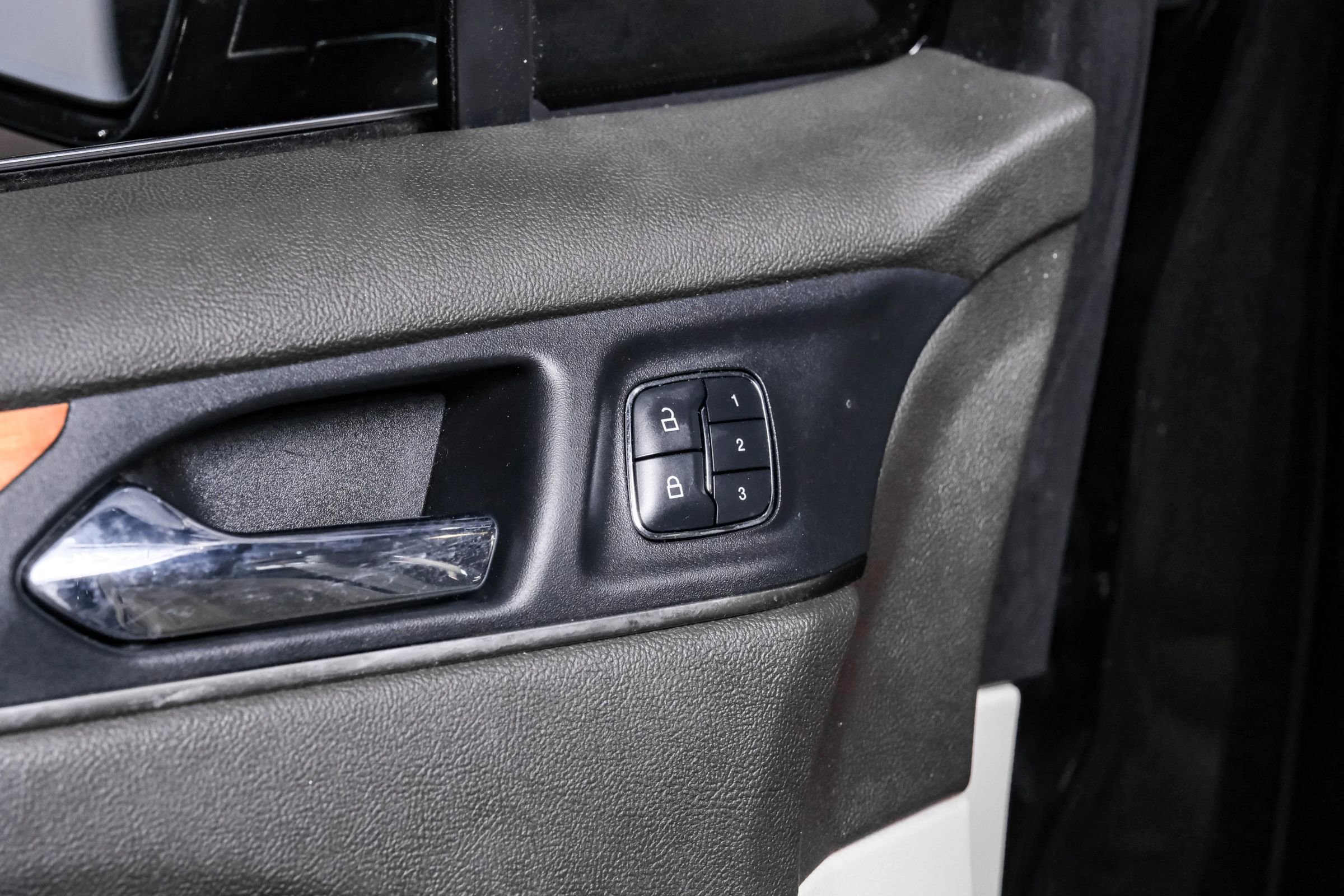 Used 2015 Lincoln MKC AWD w/ Equipment Group 102A Reserve image 33