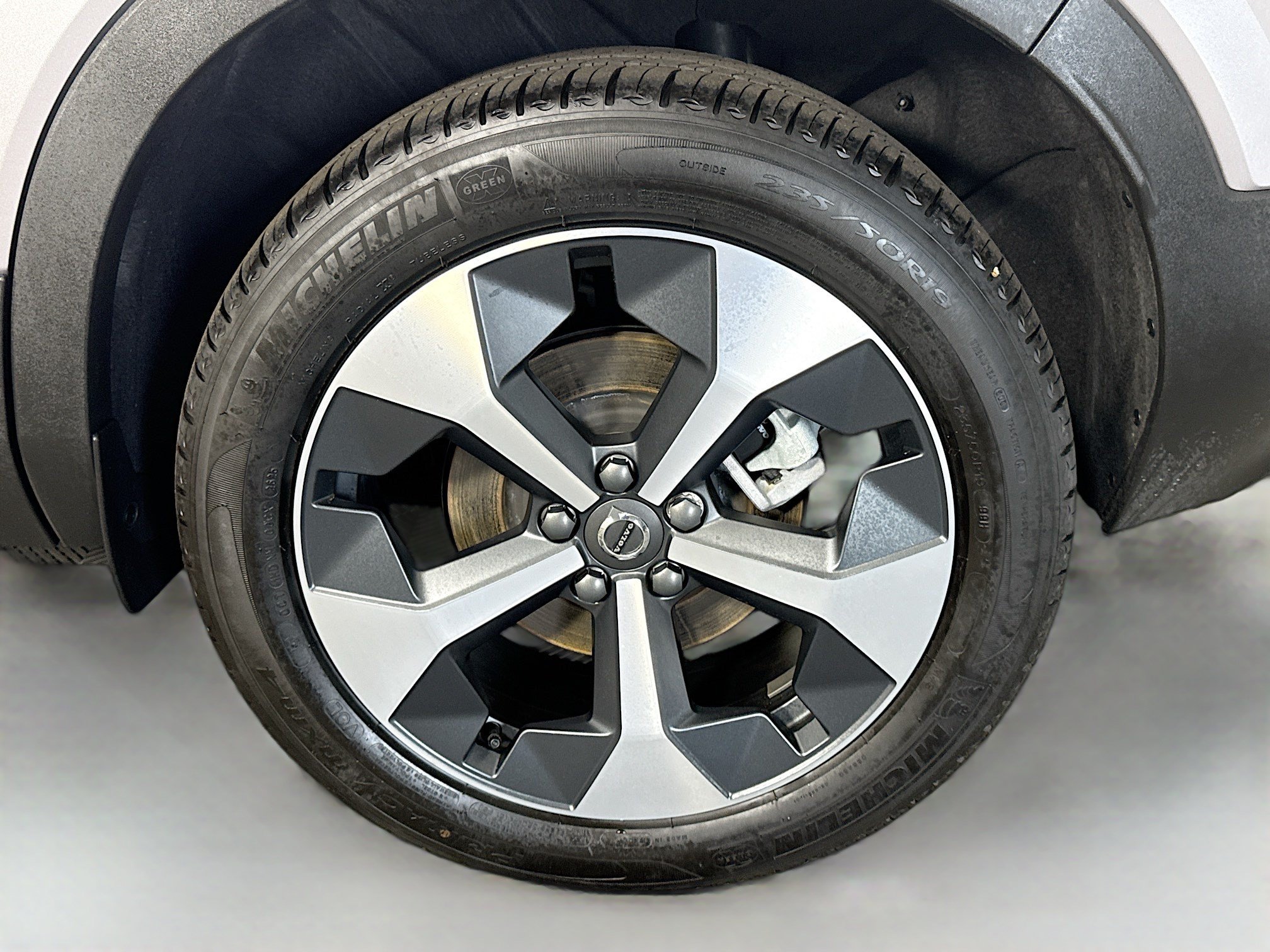 Used 2026 Volvo XC40 B5 Plus AWD/4WD image 37