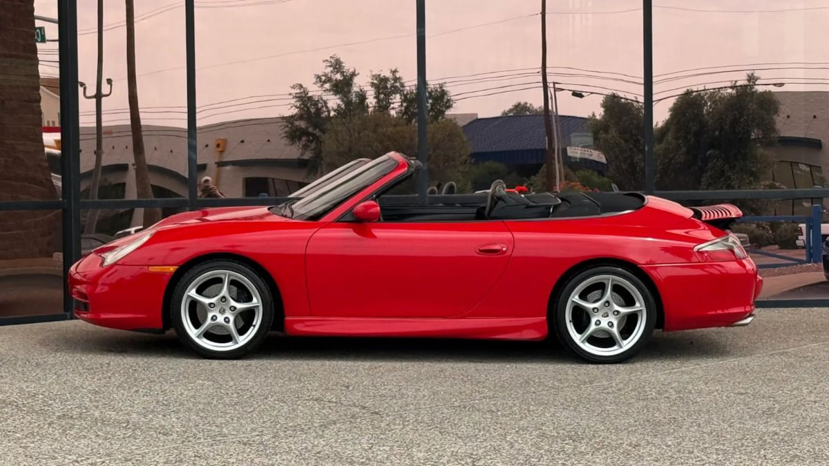 Used 2002 Porsche 911 Carrera 4 AWD/4WD image 7
