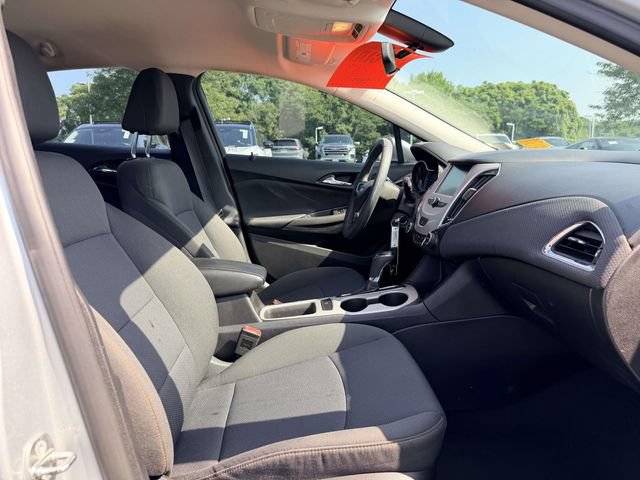 Used 2017 Chevrolet Cruze LS FWD image 10