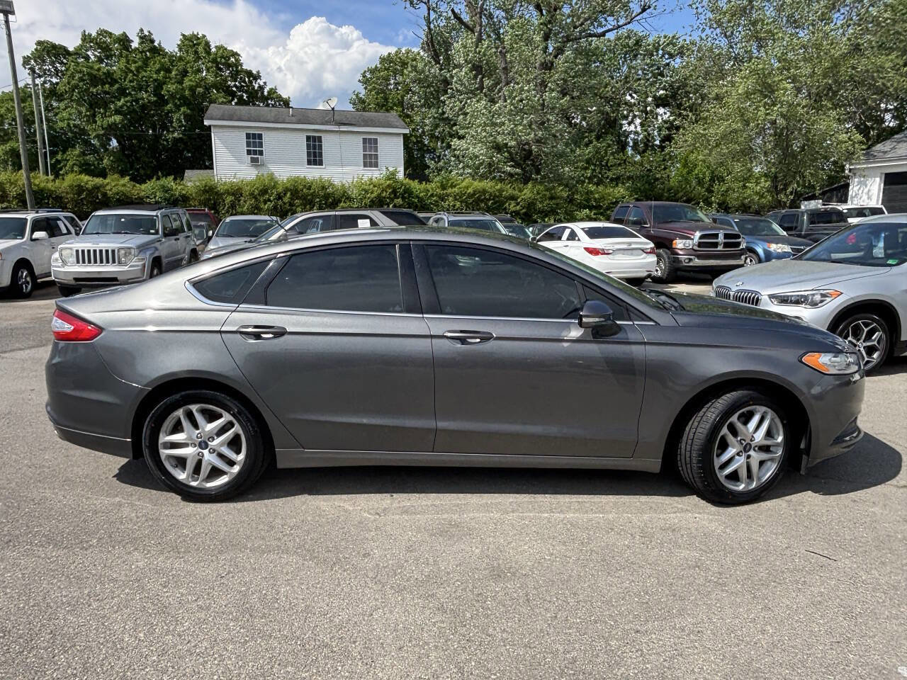 Used 2013 Ford Fusion SE image 4