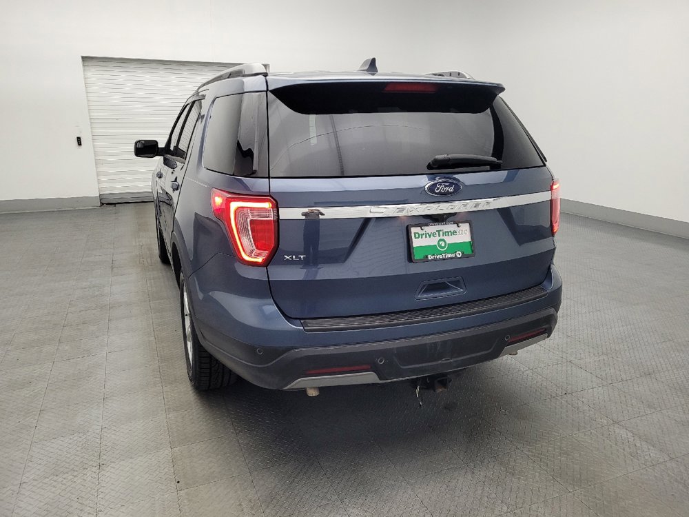 Used 2019 Ford Explorer XLT image 6