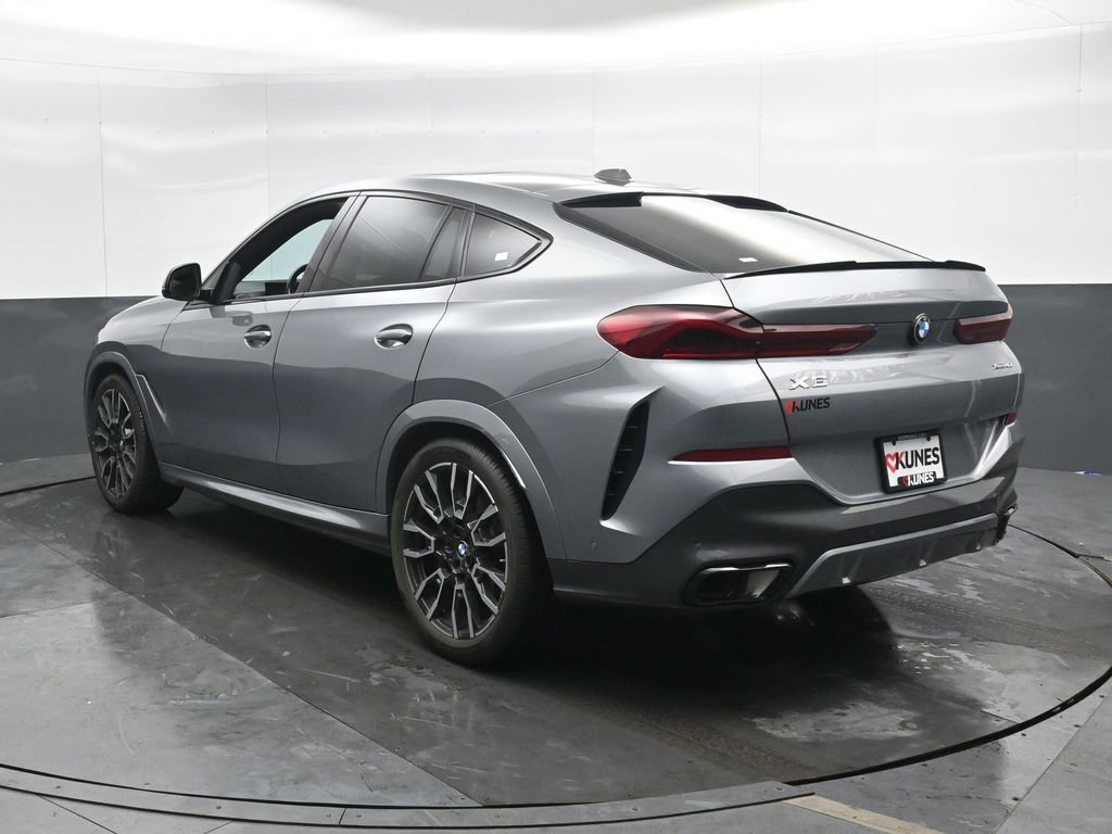 Used 2024 BMW X6 xDrive40i w/ Premium Package image 9