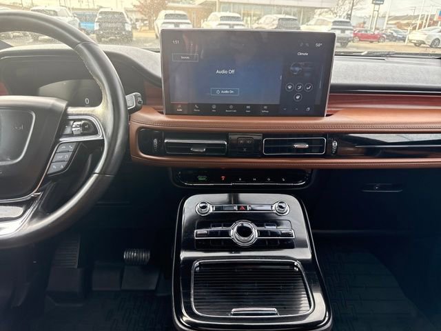 Certified 2023 Lincoln Nautilus Reserve image 21