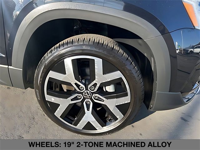 Used 2023 Volkswagen Taos SEL image 9