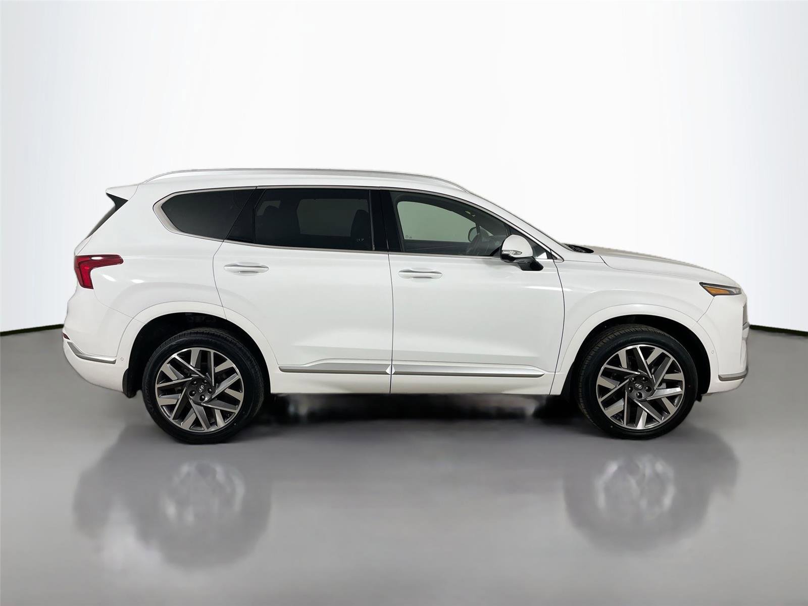 Used 2023 Hyundai Santa Fe Calligraphy AWD/4WD image 18