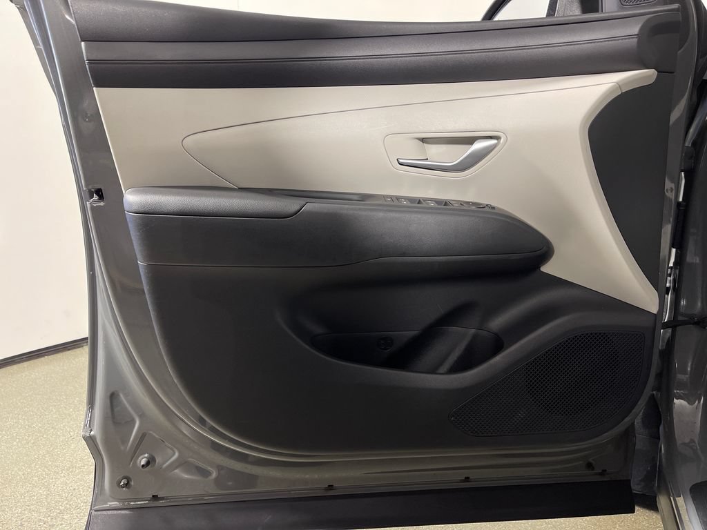 Used 2025 Hyundai Tucson SEL FWD image 19