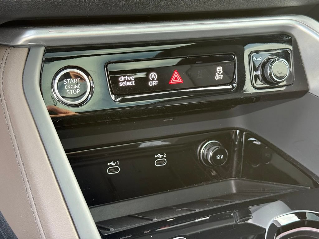 Certified 2025 Audi Q5 Premium w/ Convenience Package AWD/4WD image 21