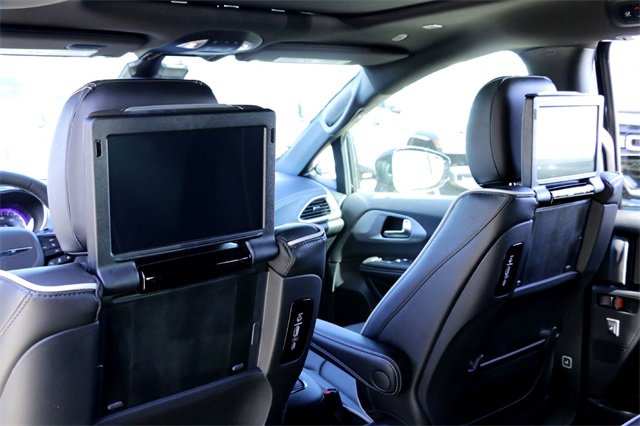 New 2026 Chrysler Pacifica Limited image 19