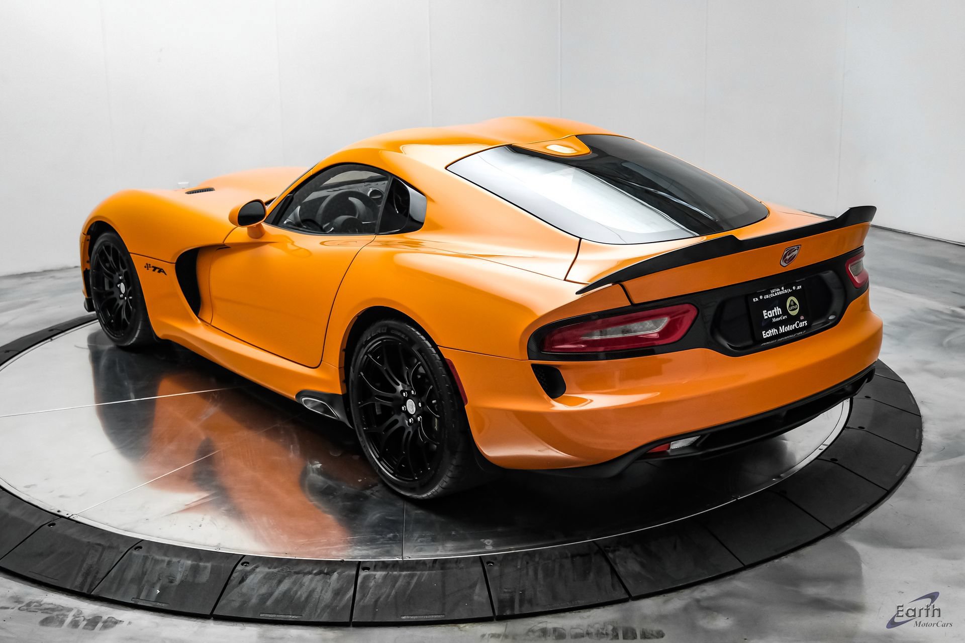 Used 2014 SRT Viper SRT-10 RWD image 13