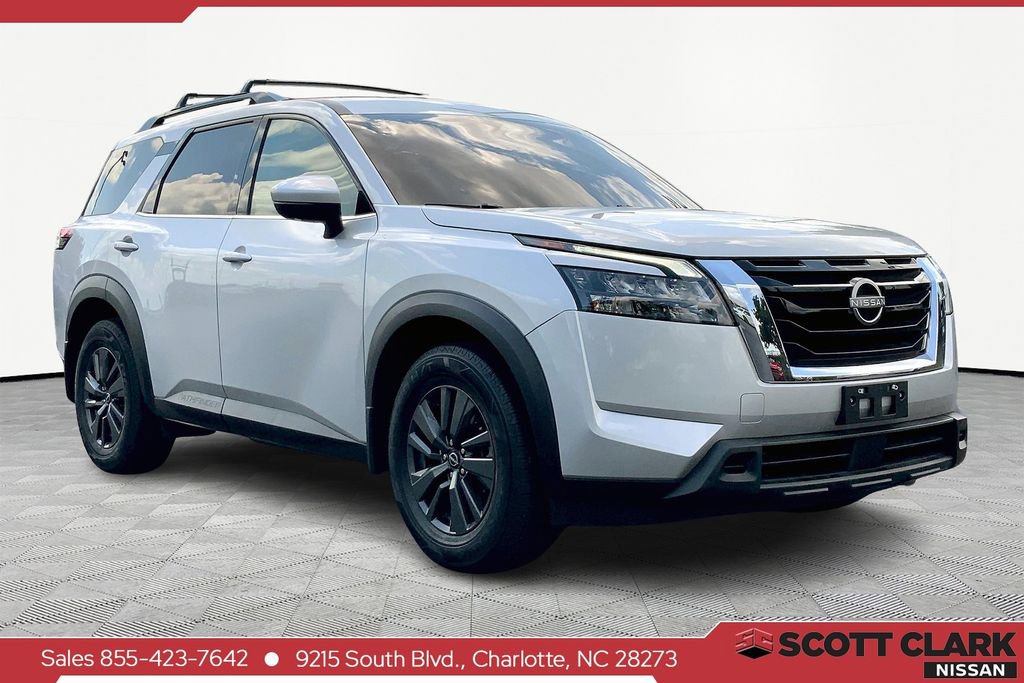 Used 2023 Nissan Pathfinder SV