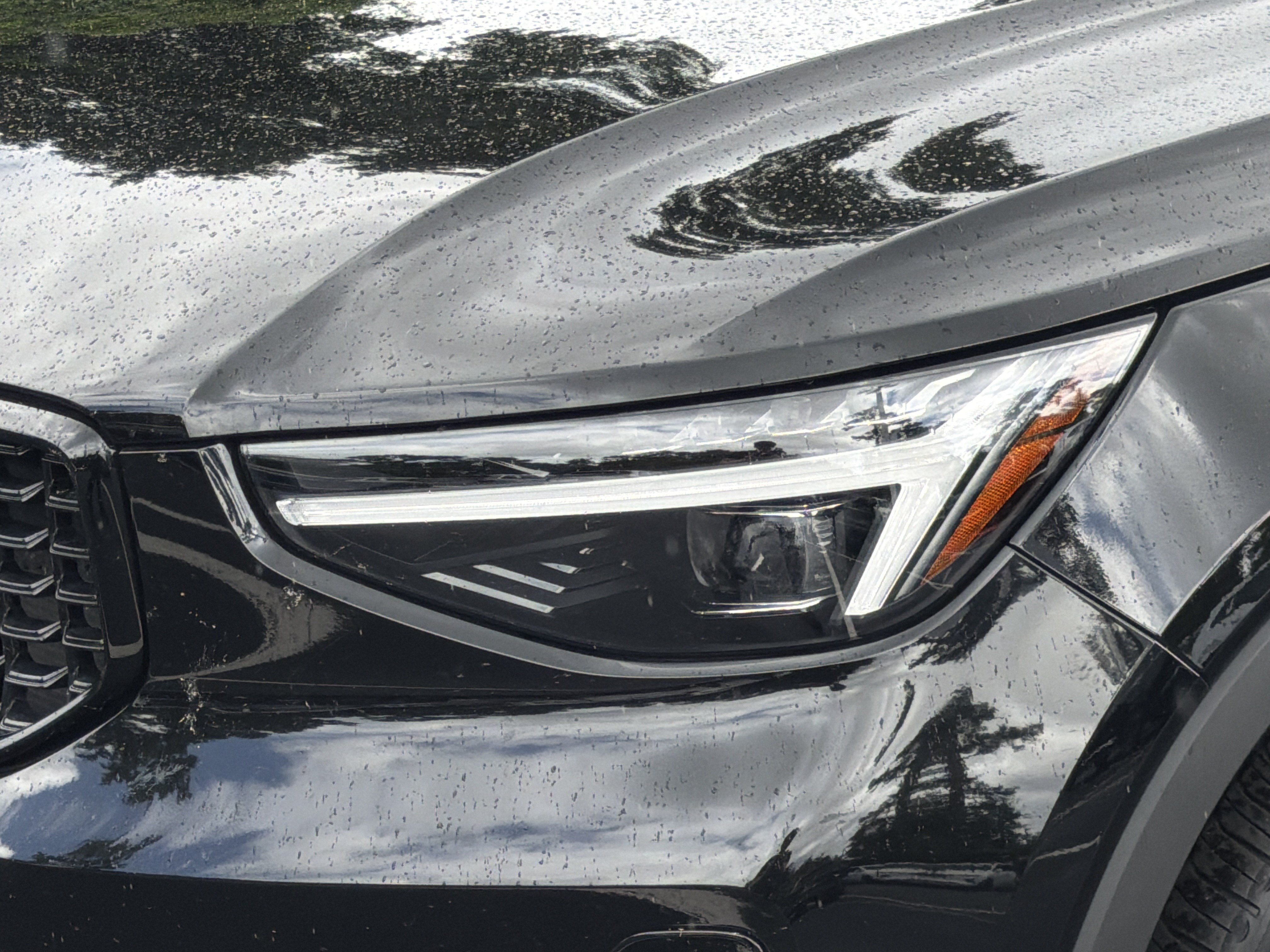Certified 2026 Volvo XC40 B5 Plus AWD/4WD image 6