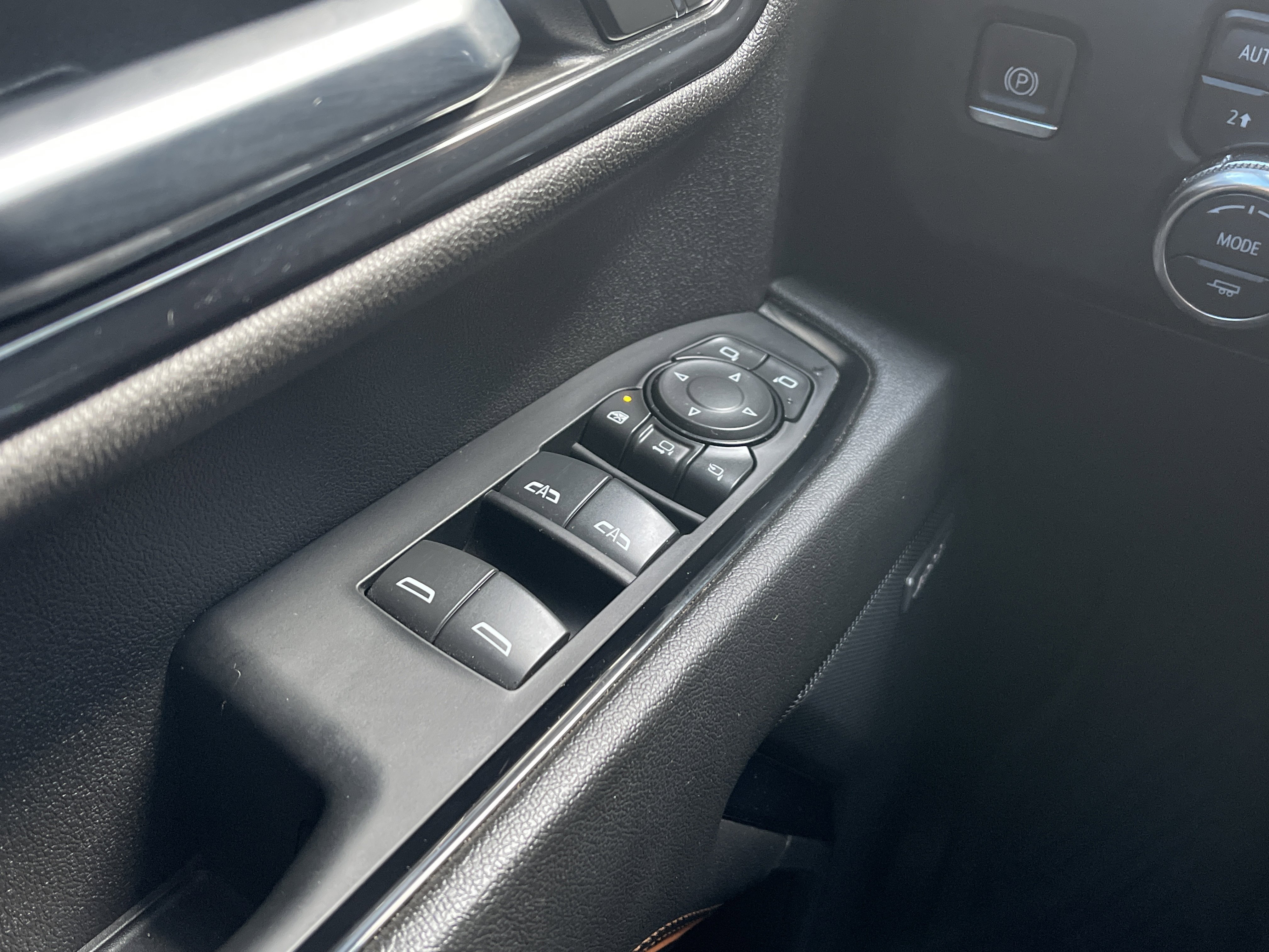 Used 2024 GMC Sierra 2500 AT4 w/ AT4 Premium Plus Package image 23