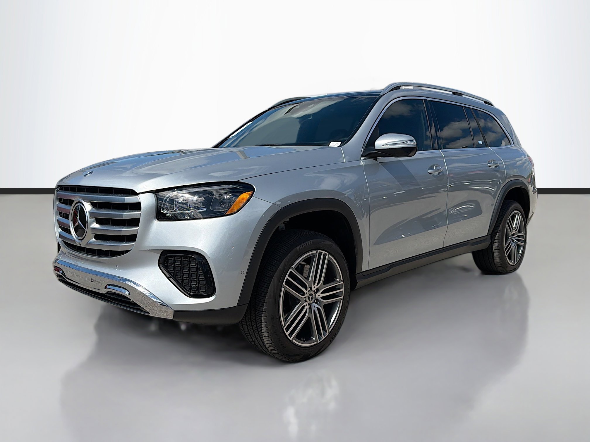 Used 2024 Mercedes-Benz GLS 450 4MATIC image 7