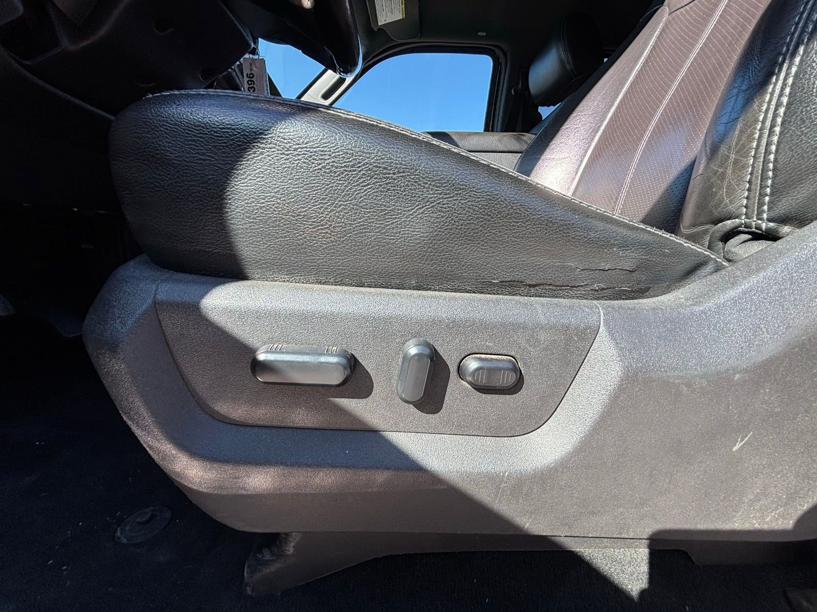 Used 2016 Ford F250 Lariat w/ Lariat Ultimate Package image 9