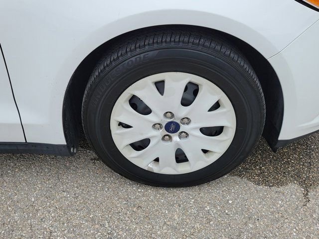 Used 2014 Ford Fusion S FWD image 10