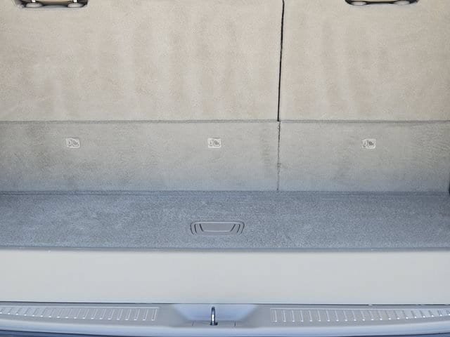 Used 2018 GMC Yukon SLT w/ Open Road Package AWD/4WD image 35