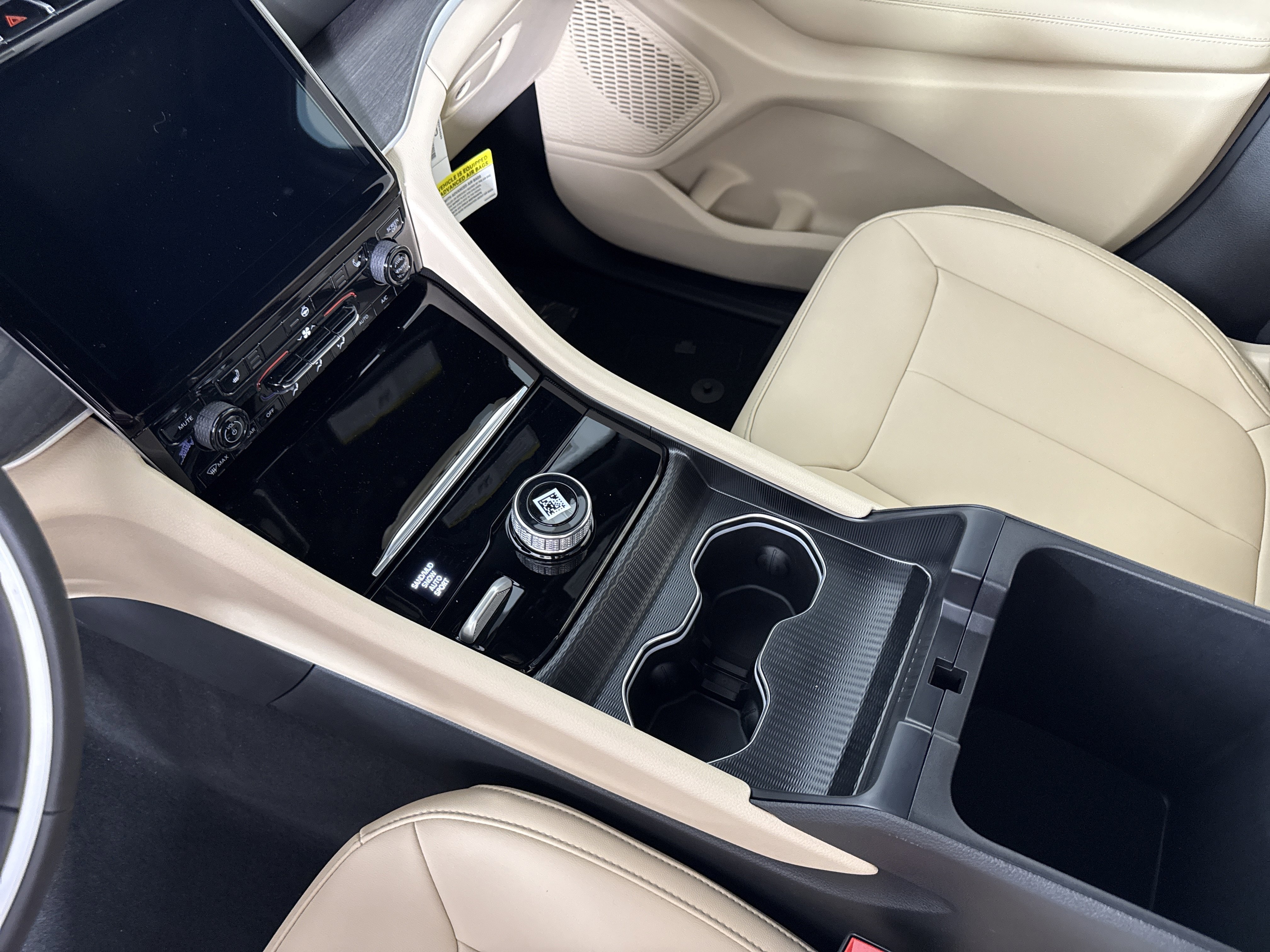 New 2025 Jeep Grand Cherokee Limited w/ Trailer Tow Package image 20