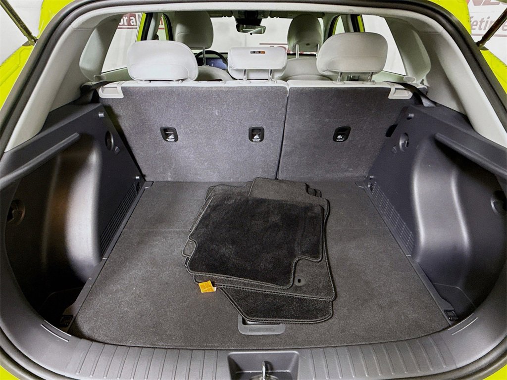 Certified 2025 Hyundai Kona SE image 27