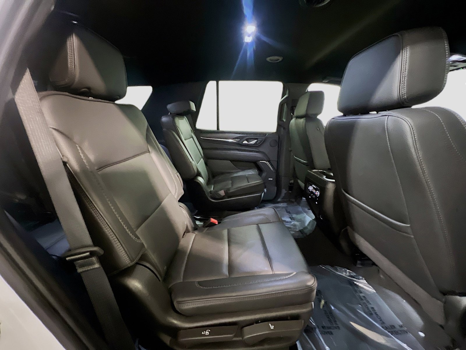 Used 2024 GMC Yukon Denali RWD image 21