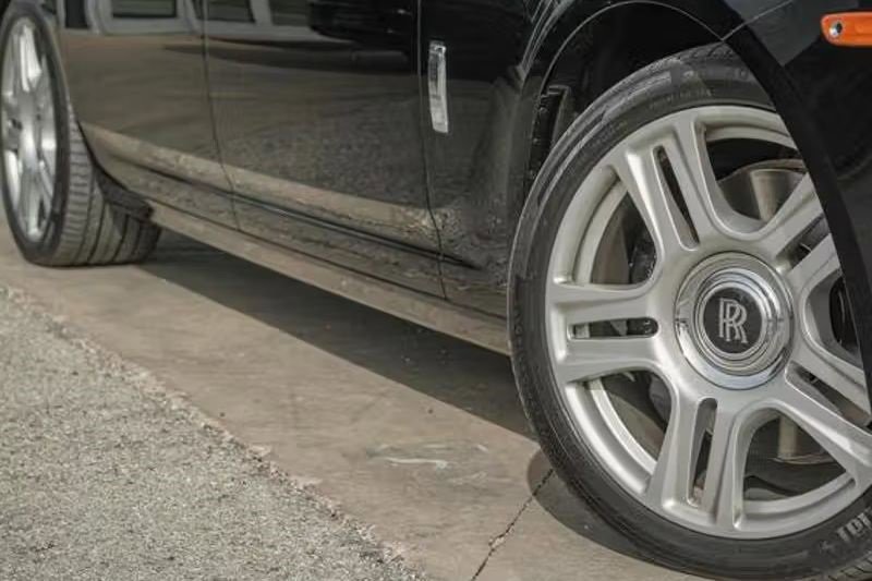 Certified 2016 Rolls-Royce Ghost Extended Wheelbase image 7