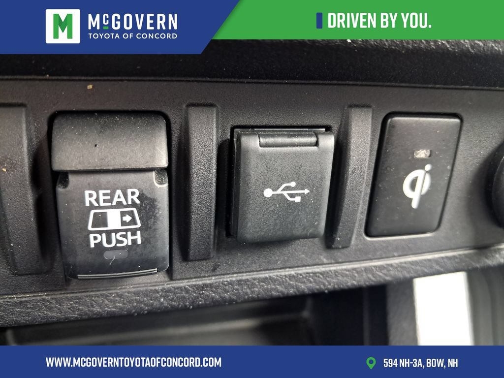 Used 2021 Toyota Tacoma TRD Off-Road w/ Technology Package AWD/4WD image 23