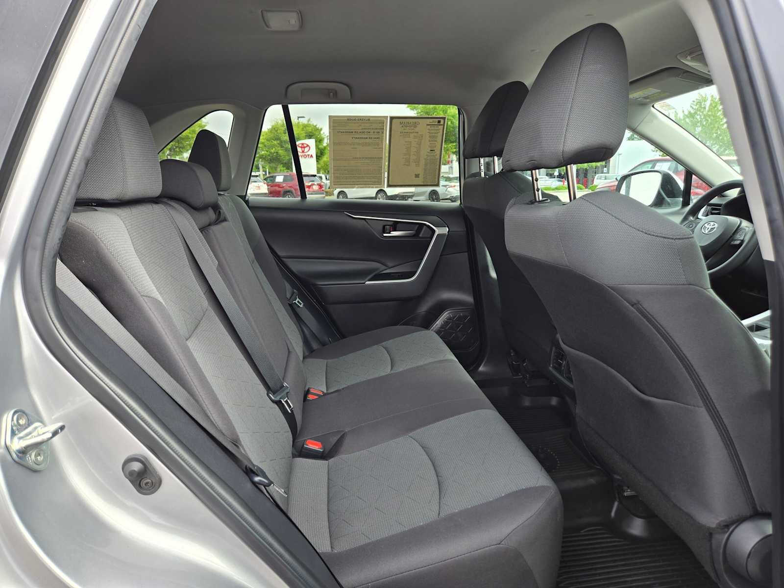 Used 2023 Toyota RAV4 XLE AWD/4WD image 12