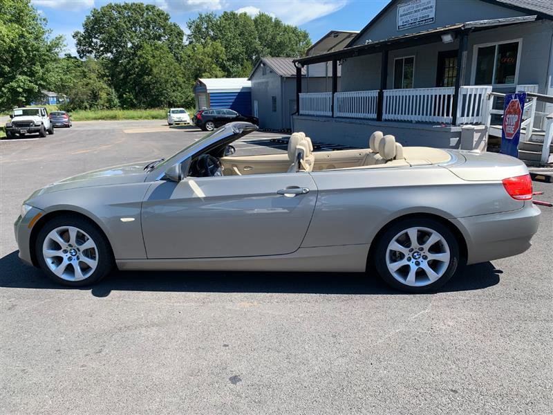 Used 2009 BMW 335i Convertible image 8