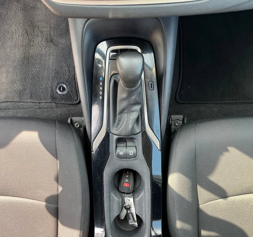 Used 2022 Toyota Corolla LE w/ LE Convenience Package FWD image 25