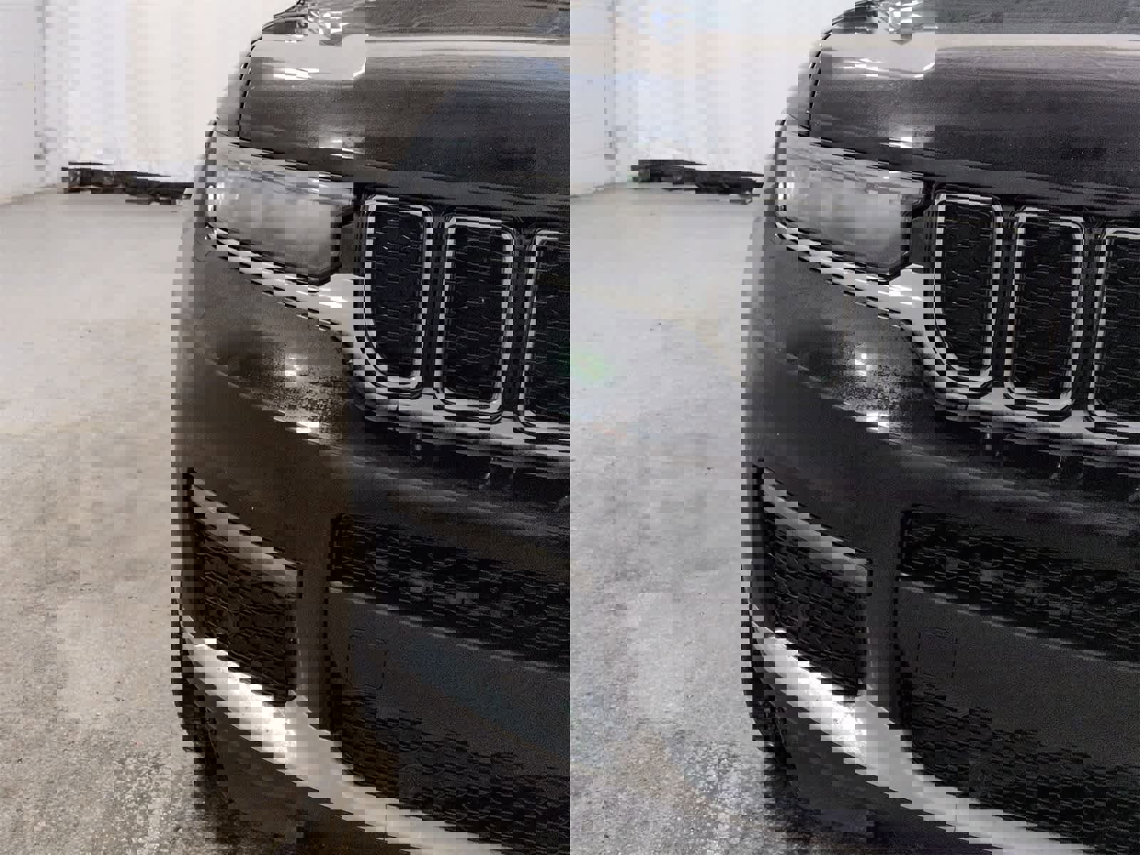 Used 2024 Jeep Grand Cherokee L Limited w/ Luxury Tech Group II image 11