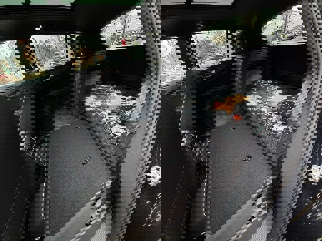 New 2026 Volkswagen Atlas Cross Sport SEL Premium R-Line image 33