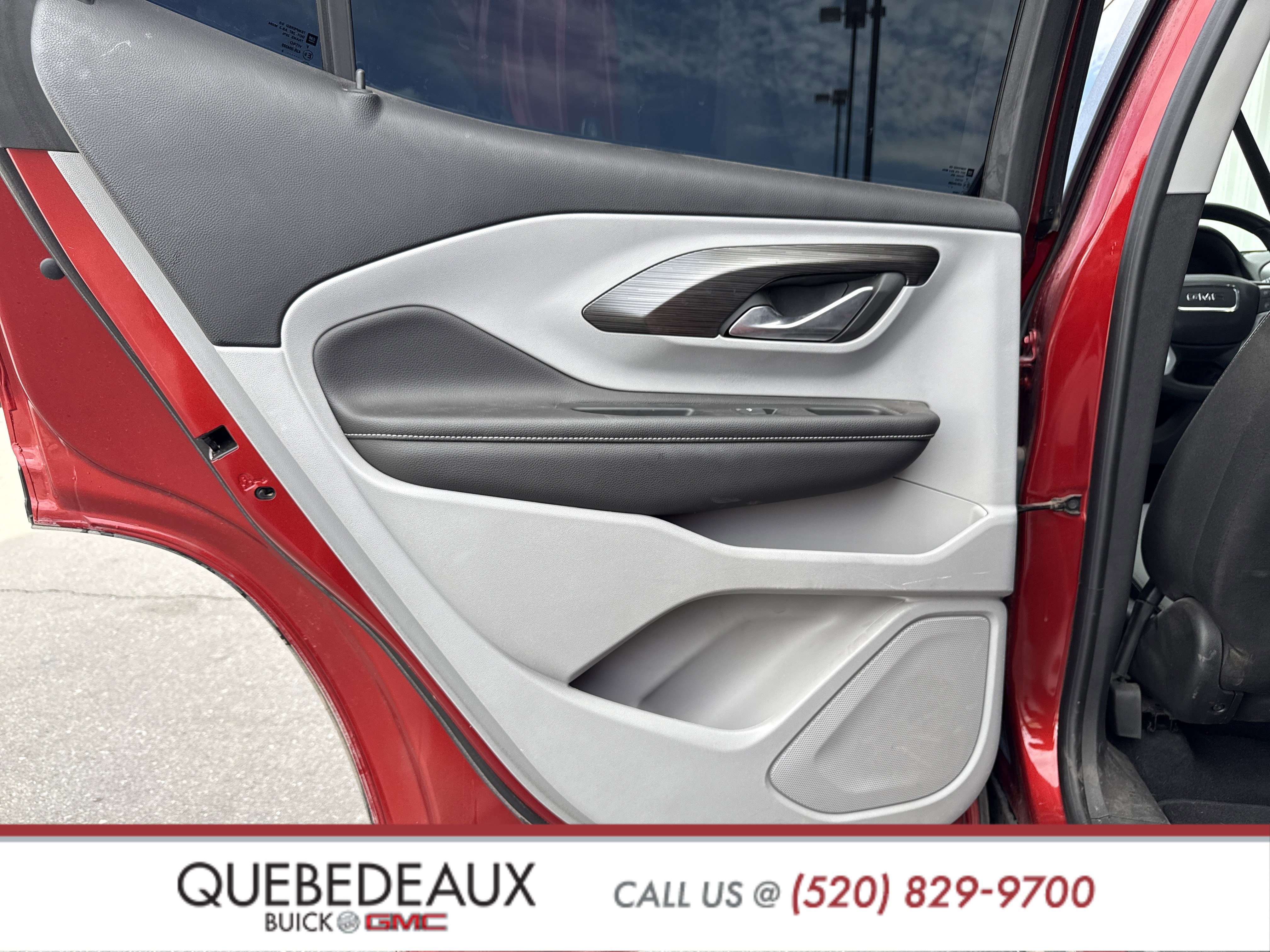 Used 2022 GMC Terrain SLE w/ Driver Convenience Package image 18