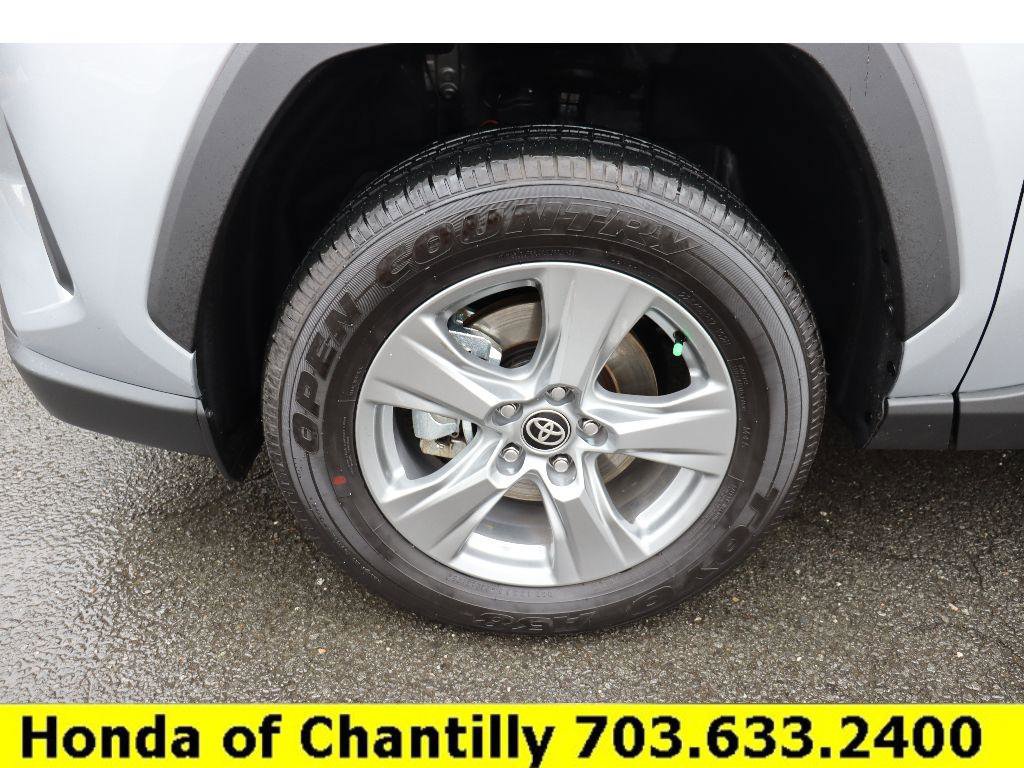 Used 2025 Toyota RAV4 XLE image 29