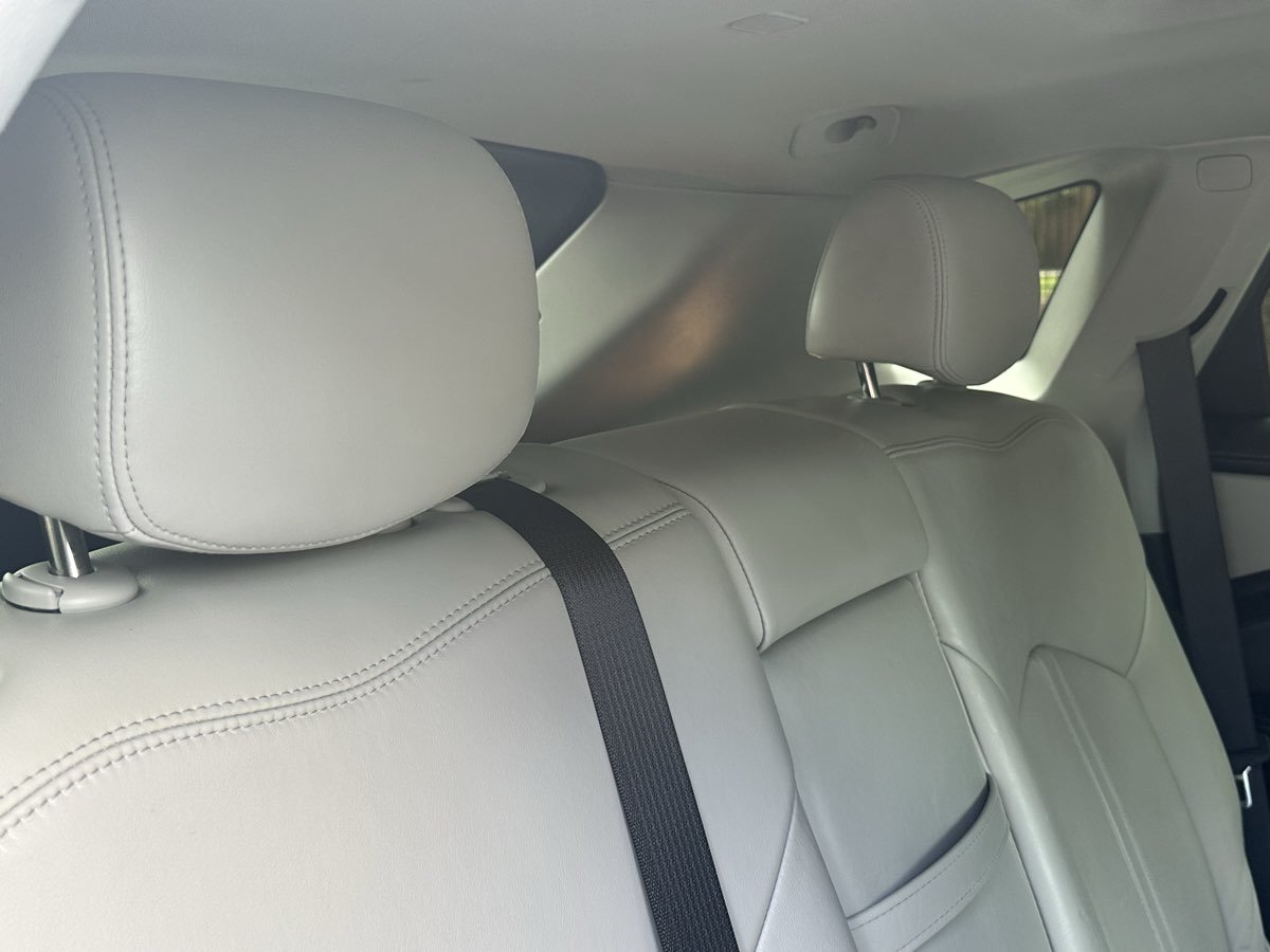 Used 2016 Cadillac SRX Luxury w/ Driver Awareness Package FWD image 14
