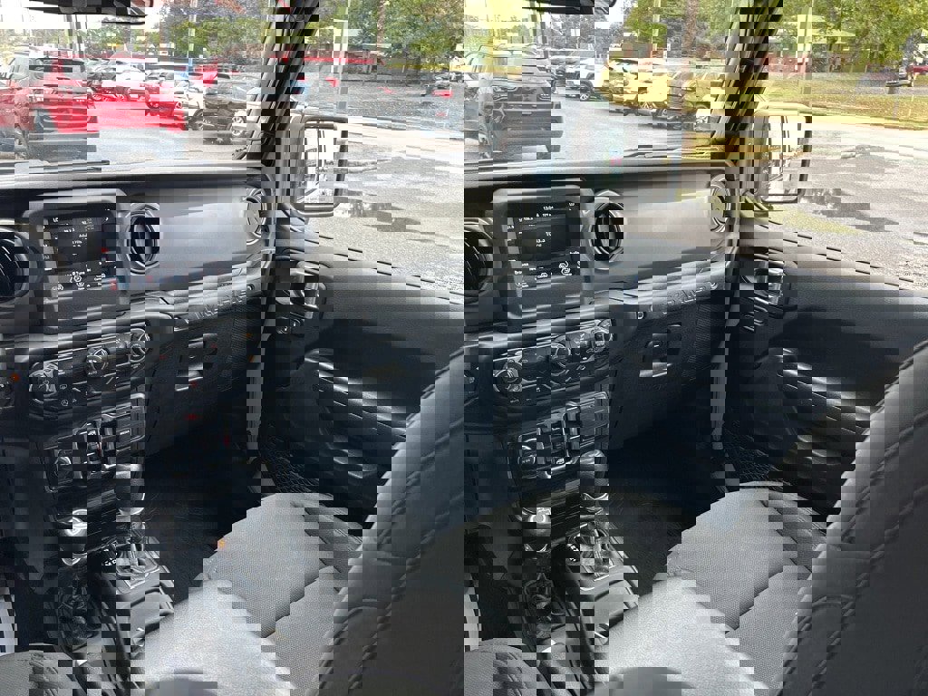 Used 2021 Jeep Wrangler Unlimited Sport image 12