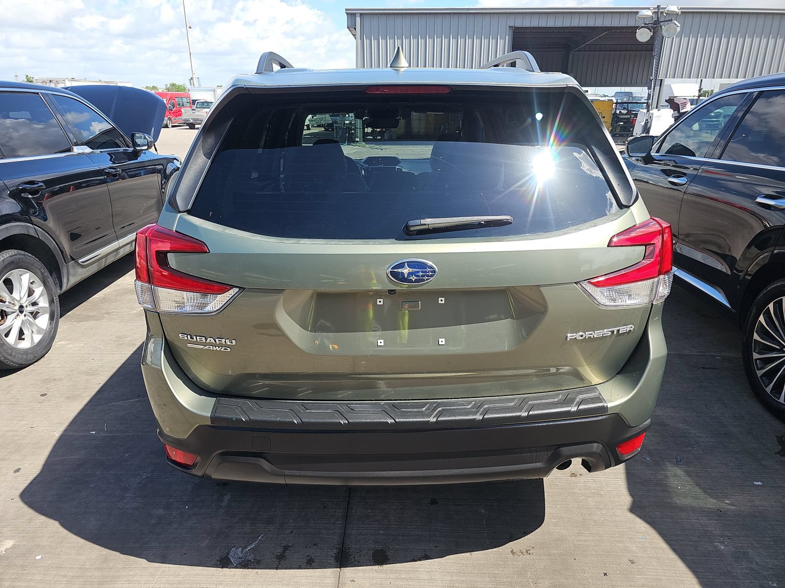 Used 2020 Subaru Forester Premium AWD/4WD image 7