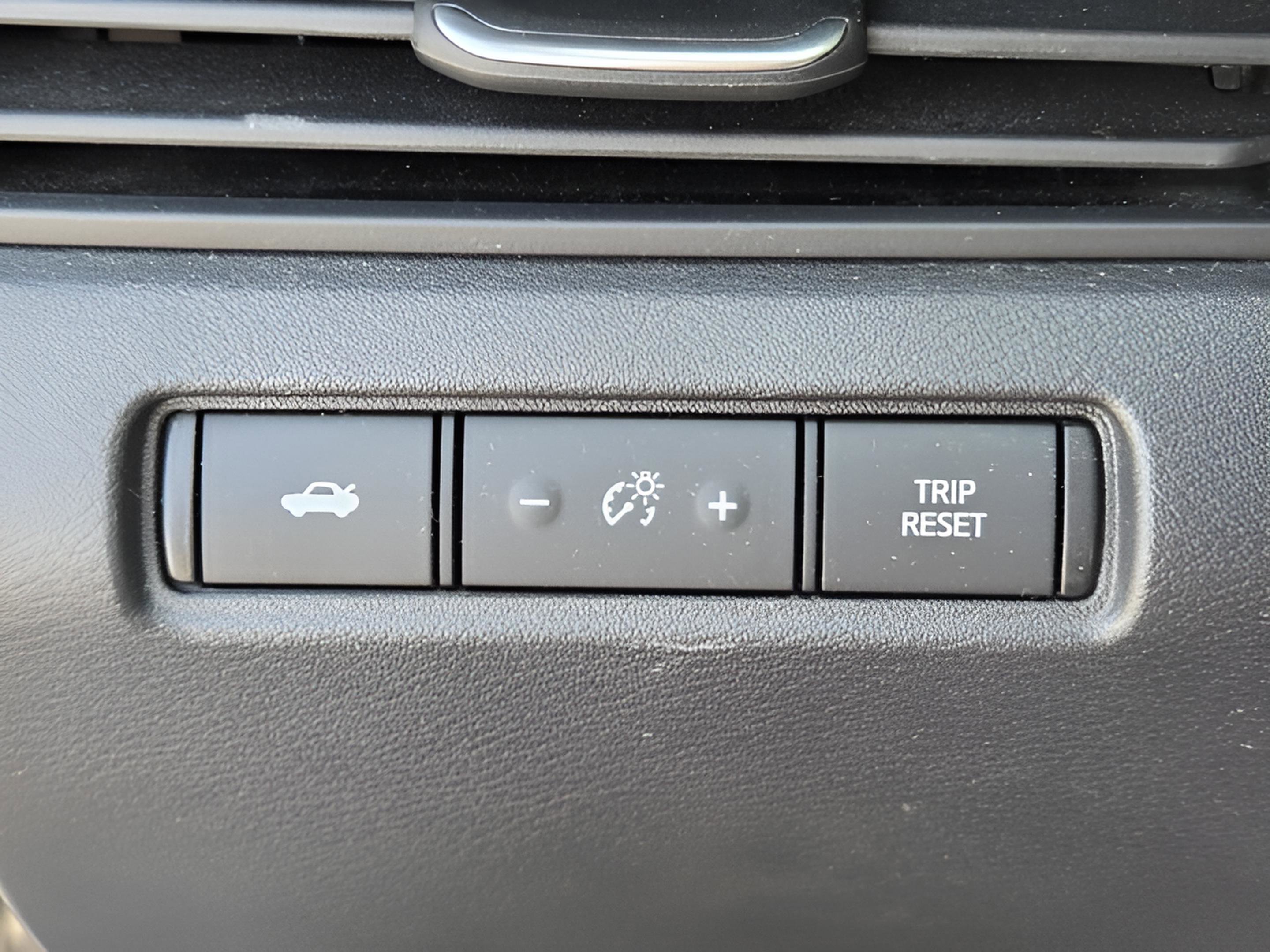 Used 2024 Nissan Altima 2.5 SV image 24