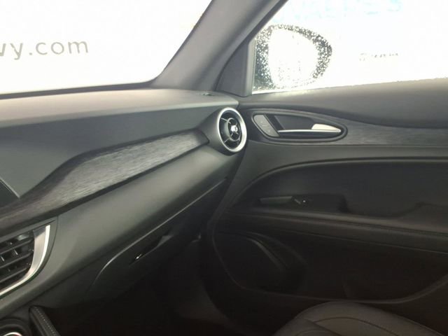 Used 2024 Alfa Romeo Stelvio Sprint AWD/4WD image 26