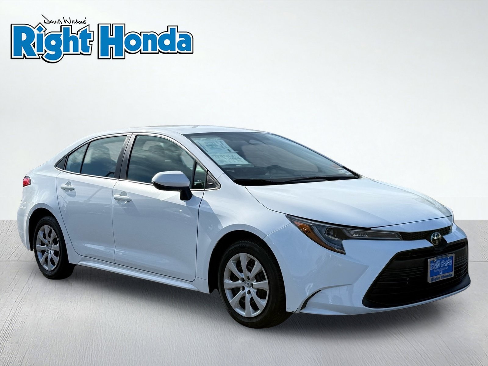 Used 2025 Toyota Corolla LE FWD image 10