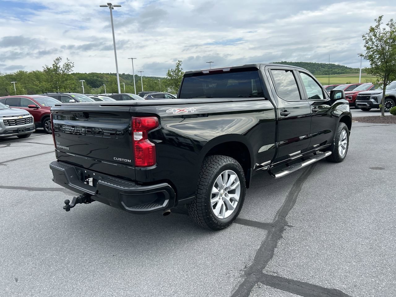 Used 2022 Chevrolet Silverado 1500 Custom AWD/4WD image 7