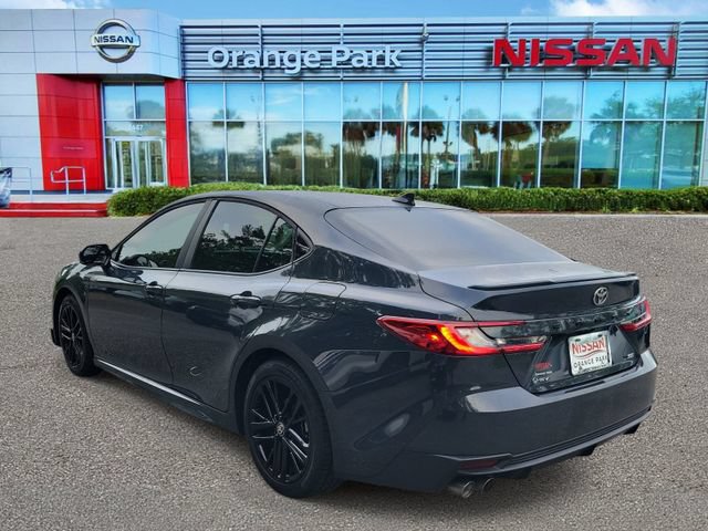 Used 2025 Toyota Camry SE FWD image 3