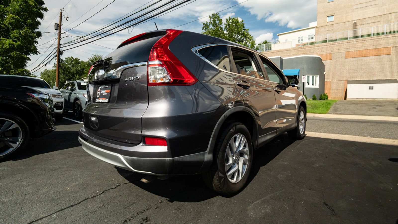 Used 2016 Honda CR-V EX image 2