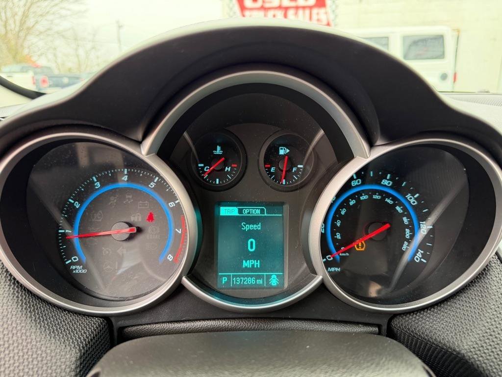 Used 2015 Chevrolet Cruze LT FWD image 9
