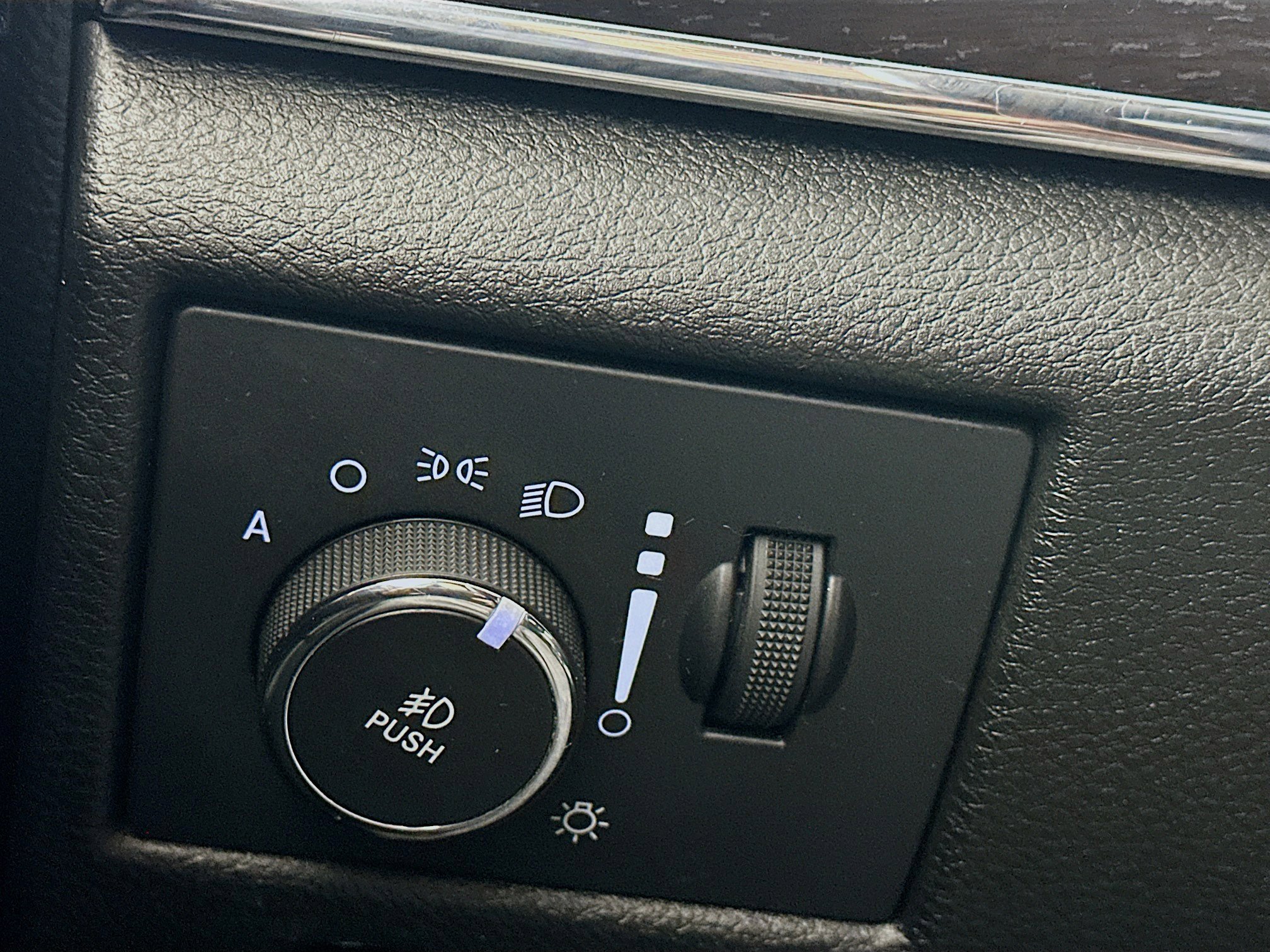 Used 2014 Jeep Grand Cherokee Limited image 7