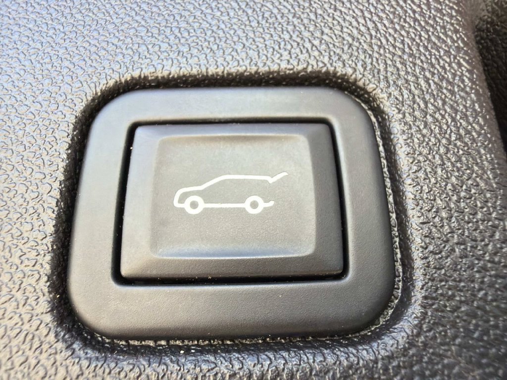 Used 2024 Chevrolet Equinox LT FWD image 13