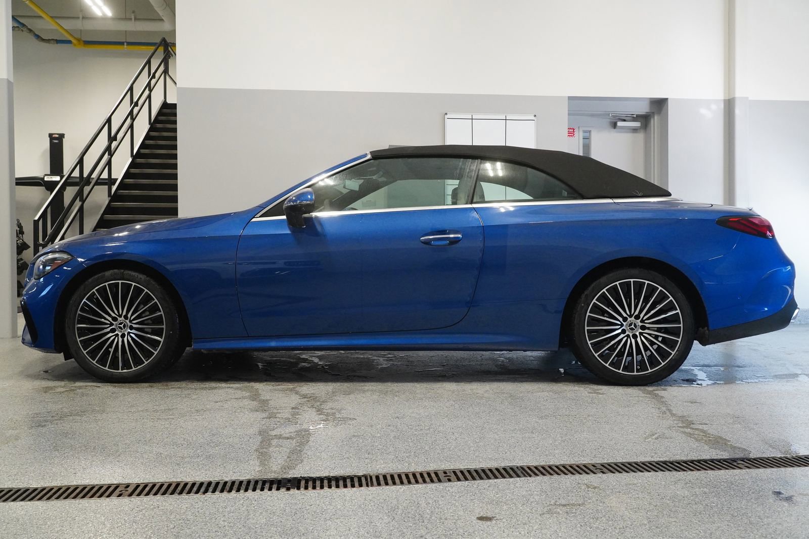 New 2026 Mercedes-Benz CLE 300 4MATIC Cabriolet image 9