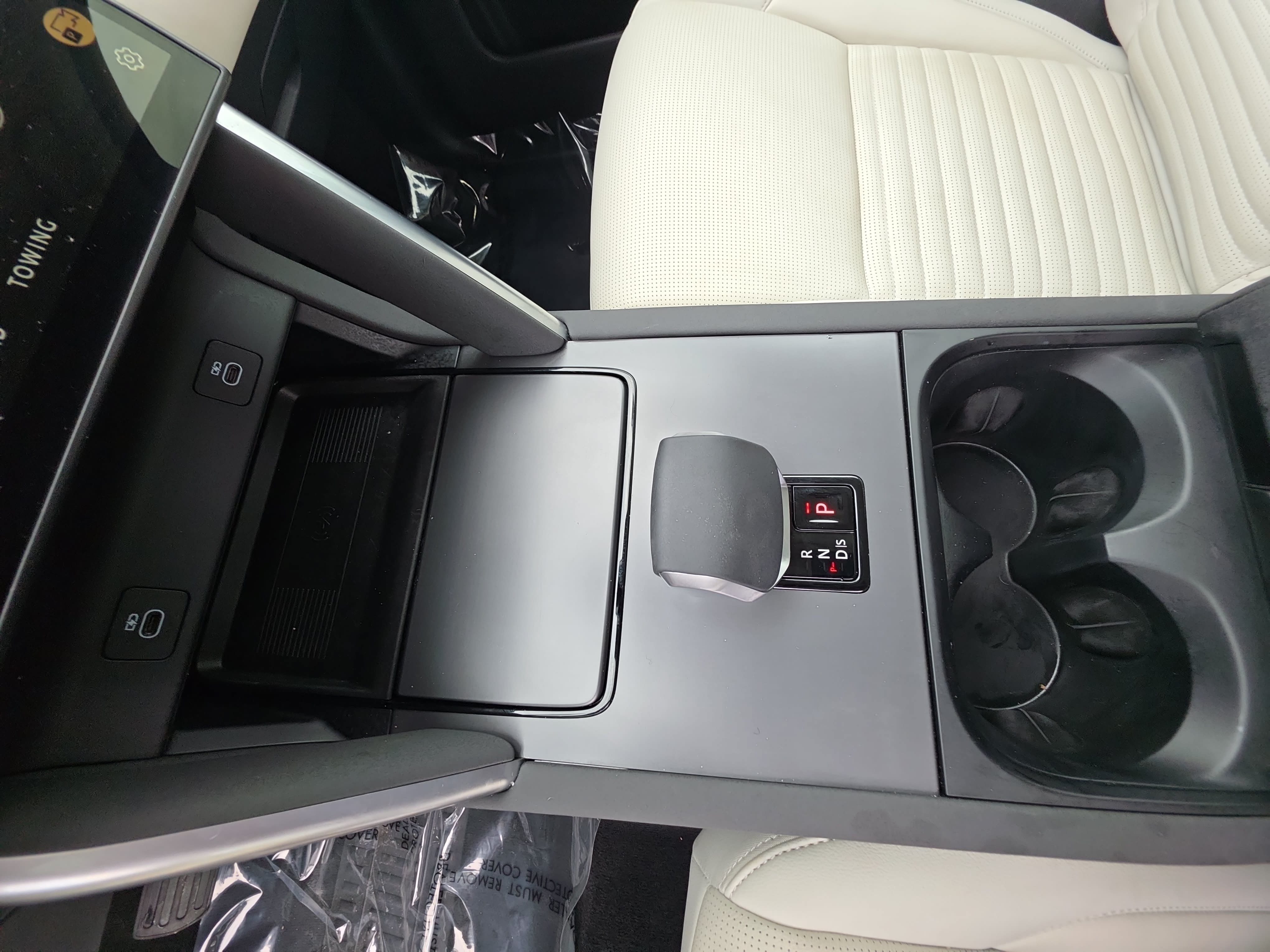 Used 2025 Land Rover Discovery Sport S AWD/4WD image 25