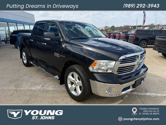 Used 2018 RAM 1500 Classic SLT w/ SLT Plus D←cor Group AWD/4WD image 7